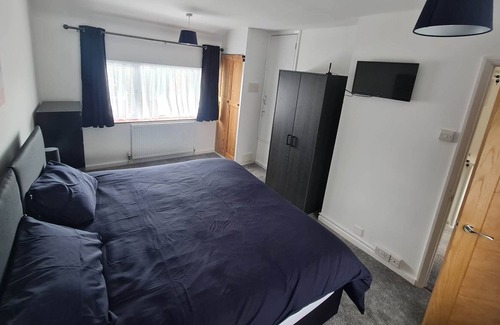 Woodingdean House | Spacious 2 Bed House- Sea View - Brighton