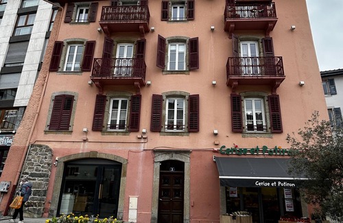Evian-les-Bains Apartment | Spacious 2-bedroom apartment in Evian center with parking option