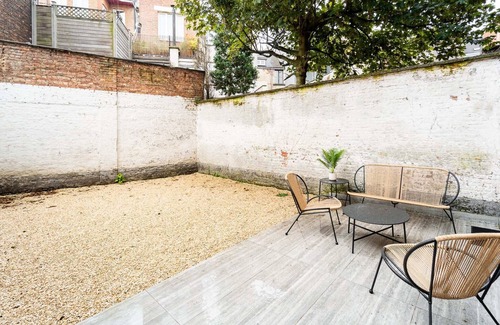 Statiekwartier Apartment | Spacious 2-Bedroom Apartment in Antwerp - 7 Guests