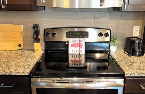 Charlotte Apartment | Spacious 2-Bedroom Apt, 5 minutes to Uptown