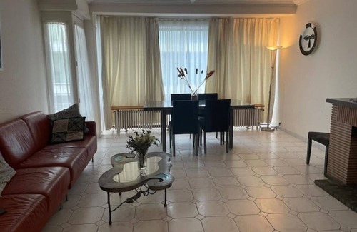 Knokke Apartment | Spacious 2 bedroom apartment for 4 people