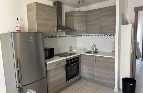 Carnon-Plage Apartment | Spacious 2-bedroom apartment with direct access to the sea.