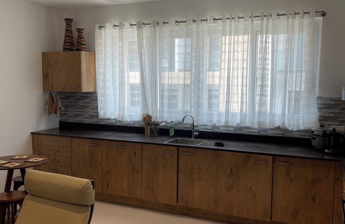 East Legon Apartment | Spacious 2 bedroom apartment in lovely Accra with fitness room, WiFi
