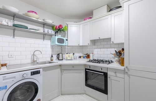 Wandsworth Apartment | Spacious 2 bedroom flat in Wandsworth!