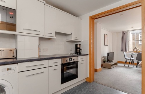 The City of London Apartment | Spacious 2-Bedroom Flat in London's Holborn