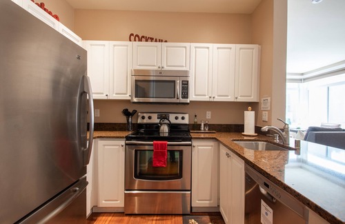 Belltown Condo | Spacious 2 Bedroom in the Heart of Seattle!