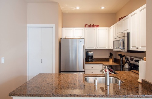 Belltown Condo | Spacious 2 Bedroom in the Heart of Seattle!