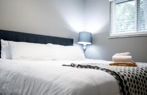 St. Charles Apartment | Spacious 2 Bedroom Townhome by StayLage