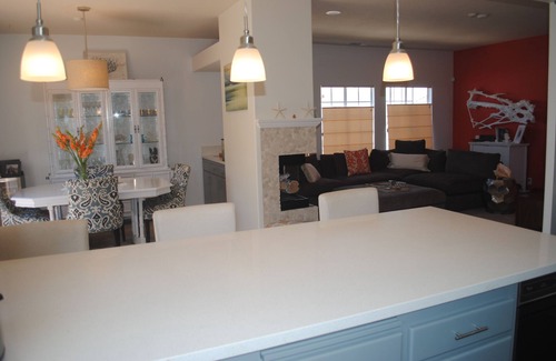 South Redondo House | SPACIOUS 2 BEDROOM BEACH HOUSE, WALK TO EVERYTHING!