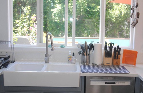 South Redondo House | SPACIOUS 2 BEDROOM BEACH HOUSE, WALK TO EVERYTHING!