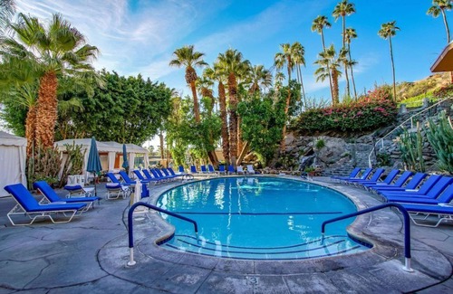 Historic Tennis Club Condo | Spacious 2 BR Condo w/Patio | Pools + Spa Access