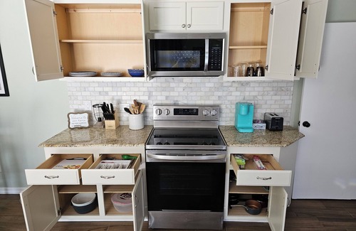 Rosedale House | Spacious 2 story 1-bedroom house with pool