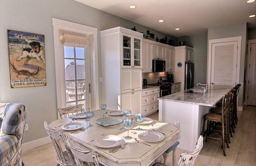 Cinnamon Shore Condo | Spacious, 2-Story Condo w/Lake Views at Cinnamon Shore+Resort Amenities!