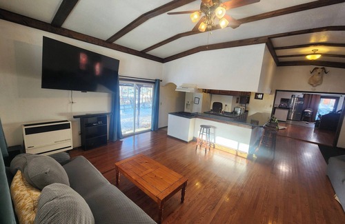 Tanaina House | Spacious ~2600 sqft 5-bedroom house in breathtaking Hatchers Pass with WiFi