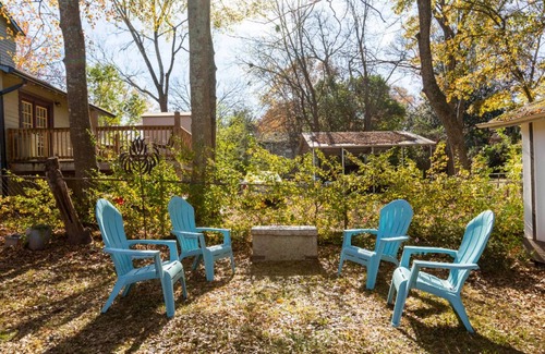 East Point House | Spacious 2bd Bungalow Near Airport and Downtown!