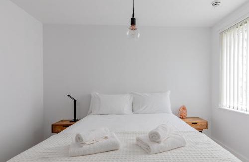 Canary Wharf Apartment | Spacious 2BD Flat By Docklands Canary Wharf