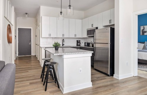 Second Ward Apartment | Spacious 2BD with Private Balcony and Free Parking 1
