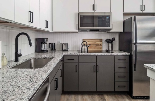 Second Ward Apartment | Spacious 2BD with Private Balcony and Free Parking 1