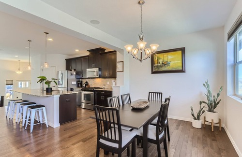 Louisville House | Spacious 2BDR Modern Townhome in Louisville