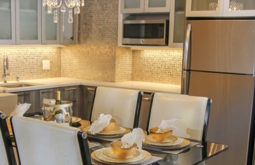 Las Vegas Villa | Spacious 2BDR Villa Sleeps 6, only 776 P/N available week of Super Bowl LVIII!