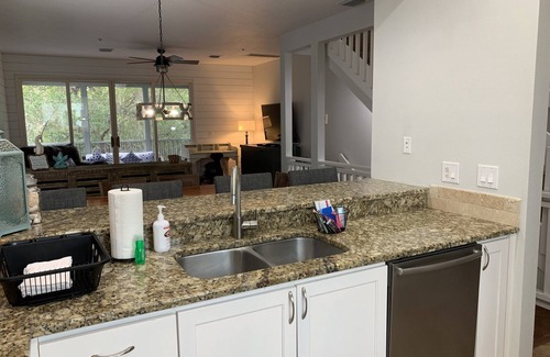 Whitney Beach Condo | Spacious 2Bdrm Longboat Key Condo