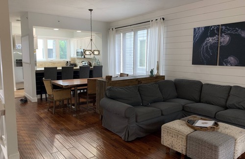 Whitney Beach Condo | Spacious 2Bdrm Longboat Key Condo