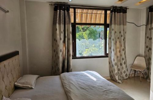 Lajpat Nagar Apartment | Spacious 2bhk apartment!