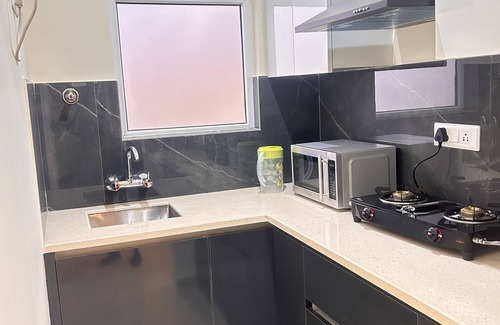 Gurugram Apartment | "Spacious 2BHK Fully Furnished Apartment: Your Ideal Home Awaits!