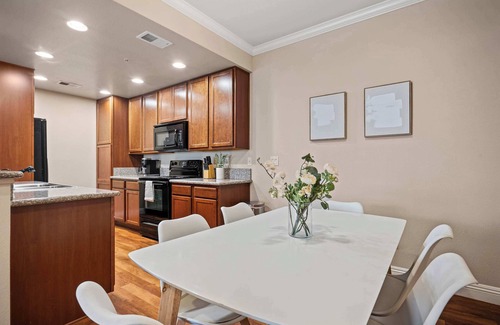 Reno/Tahoe Airport Apartment | Spacious 2BR 2BA Apartment Pool, Gym & Theater