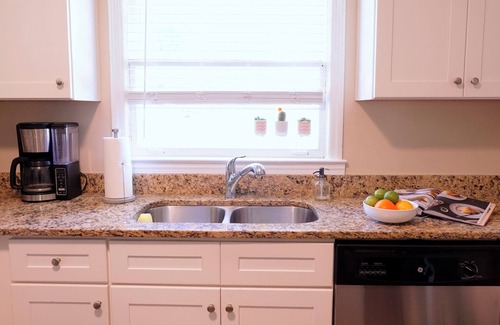 Candler-McAfee House | Spacious 2BR + Bonus Retreat I Family-Friendly, Near Downtown Decatur & Atlanta