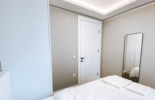 Gumussuyu Mahallesi Apartment | Spacious 2BR Flat near Galata Port!