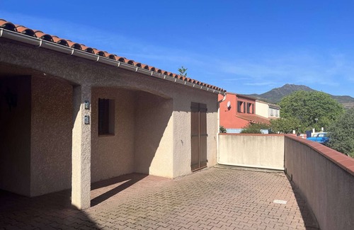 Banyuls-sur-Mer House | Spacious 2BR House in Banyuls-sur-Mer, Terrace, A/C, Garage, Near Beach