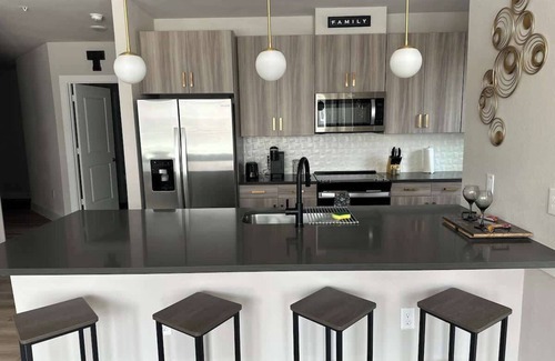 McNeil Apartment | Spacious 2BR | Sleeps 6 | Free Pool, Gym & Amenities