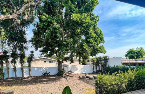 Ladera Heights House | Spacious 2BR unit in LA (SH2-LAD)