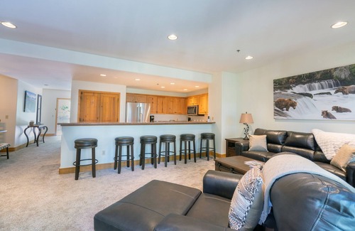 Mountain Village Condo | Spacious 3 BDR Mountain Village Condo