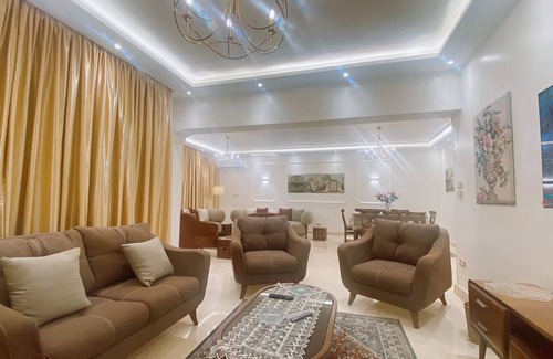 Nasr City Apartment | Spacious 3-bedroom apartment with WiFi, AC in charming center Cairo Governorate