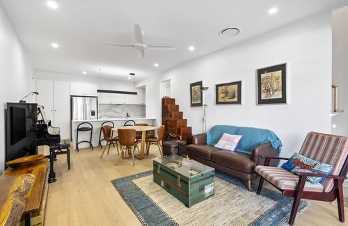 Clayfield House | Spacious 3-Bed Clayfield House with Patio and BBQ