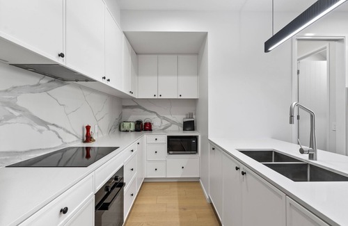 Clayfield House | Spacious 3-Bed Clayfield House with Patio and BBQ