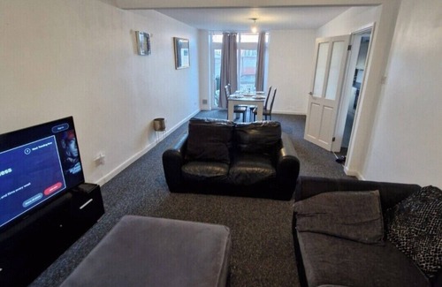 Weston on Trent House | Spacious 3-Bed Home -Private Garden & free Parking