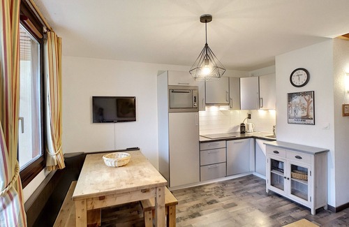 Les Bruyeres Apartment | Spacious 3-Bed Mezzanine Apartment, Ski-In/Ski-Out, Les Menuires