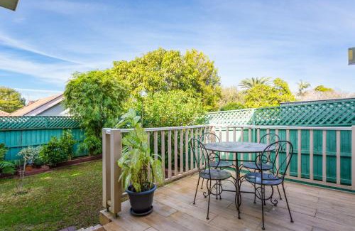 Haberfield House | Spacious 3-Bed Mid Century Home Near CBD