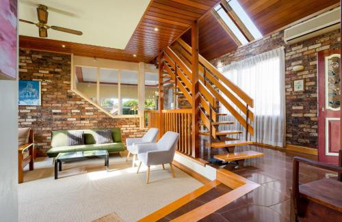 Haberfield House | Spacious 3-Bed Mid Century Home Near CBD
