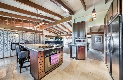 Lighthouse Point House | Spacious 3 Bedroom House with Pool & Jacuzzi in Lighthouse Point