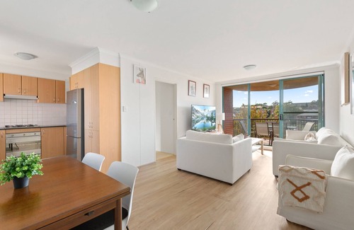 Kingsford Apartment | Spacious 3-Bed with Alfresco Dining by Amenities