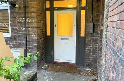 Whitechapel House | Spacious 3-Bedroom House in Liverpool Street, Perfect for Families and Groups