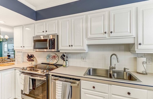 Fernandina Beach Condo | Spacious 3 Bedroom Condo with Pool, Large Balcony and Views for Miles!