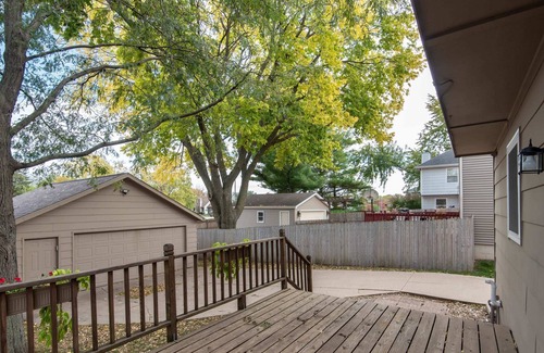 West Des Moines House | Spacious 3 Bedroom Home with Foosball