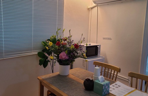 Dapsimni-dong Apartment | Spacious 3-bedroom/1 Kitchen/1bathroom/3AC in Seoul with WiFi