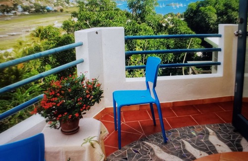 Villa Flamenco House | Spacious 3 bedroom 2 bath home close to town