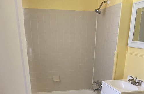 Northside Apartment | Spacious 3 bedroom 2 baths 5 beds. Private parking. Downtown 5 miles away.